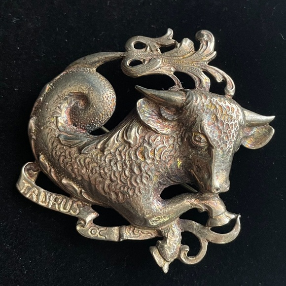 Vintage Sterling Silver Cini Taurus Zodiac Horoscope pin - Picture 3 of 12